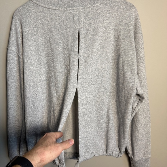 Old Navy Women's Long Sleeve Split Back Sweatshirt Tie Hem Gray Size Large - Picture 6 of 14